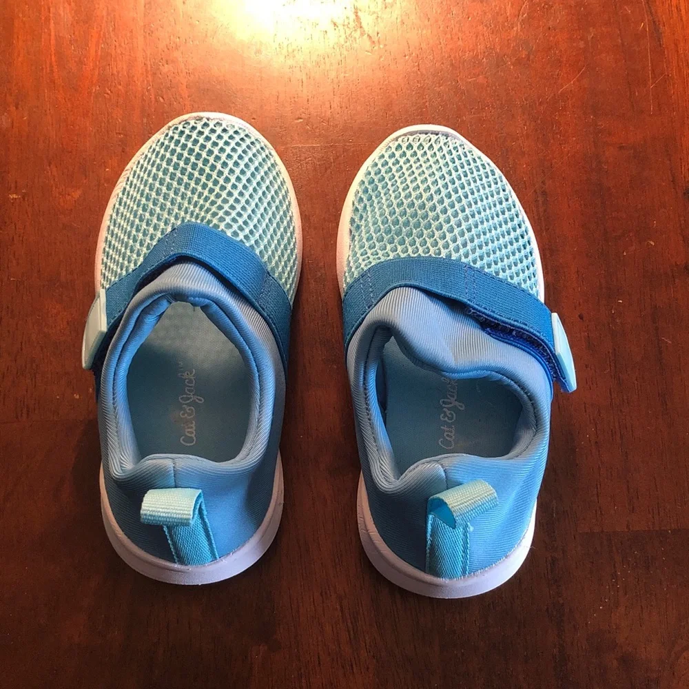 🍄 Cat & Jack Baby Mesh Water Shoes with Elastic Strap